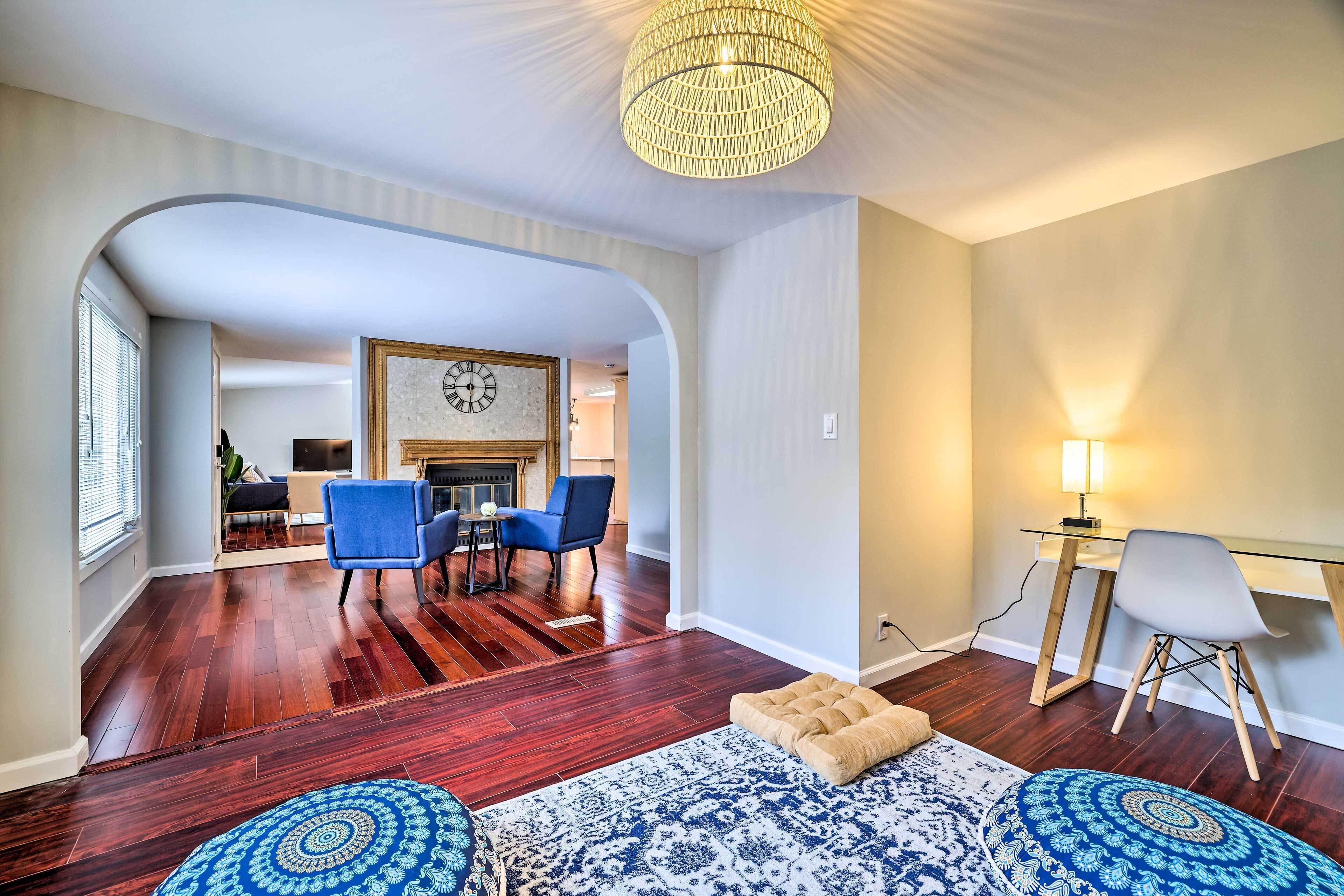 East Stroudsburg House w/ Hot Tub + Pool!