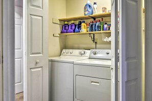 Talo (4 Bedrooms) | Sisätilat