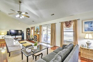 House (4 Bedrooms) | Interior