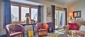 Cozy Mountain Getaway w/ Ski Shuttle Access!