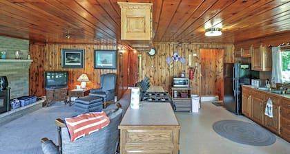 Cozy Lakefront Hale Cabin w/ Access to Boat Ramp!