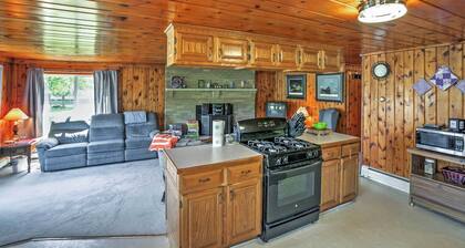 Cozy Lakefront Hale Cabin w/ Access to Boat Ramp!