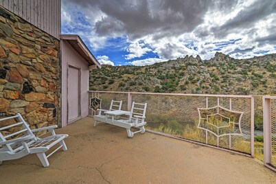 Fishing Paradise in Saratoga on 160 Private Acres!
