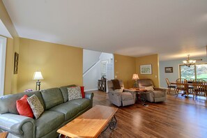 Interior - Bellaire Ski Escape ~ 1 Mi to Schuss Mountain! (Bellaire)