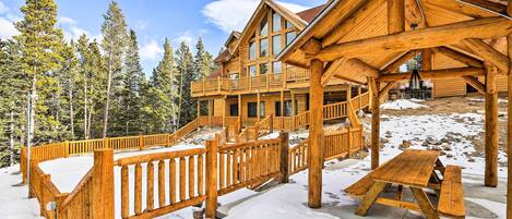 House (6 Bedrooms) | Interior