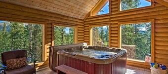 Expansive Alma Cabin w/ Hot Tub & Mountain Views!