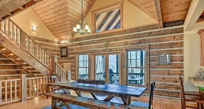 Hot Tub & Fire Pit: Getaway Near Nantahala Gorge!