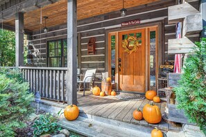 House (4 Bedrooms) | Interior - Hot Tub & Fire Pit: Getaway Near Nantahala Gorge! (Franklin)