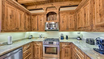 Rumah (4 Bedrooms) | Interior