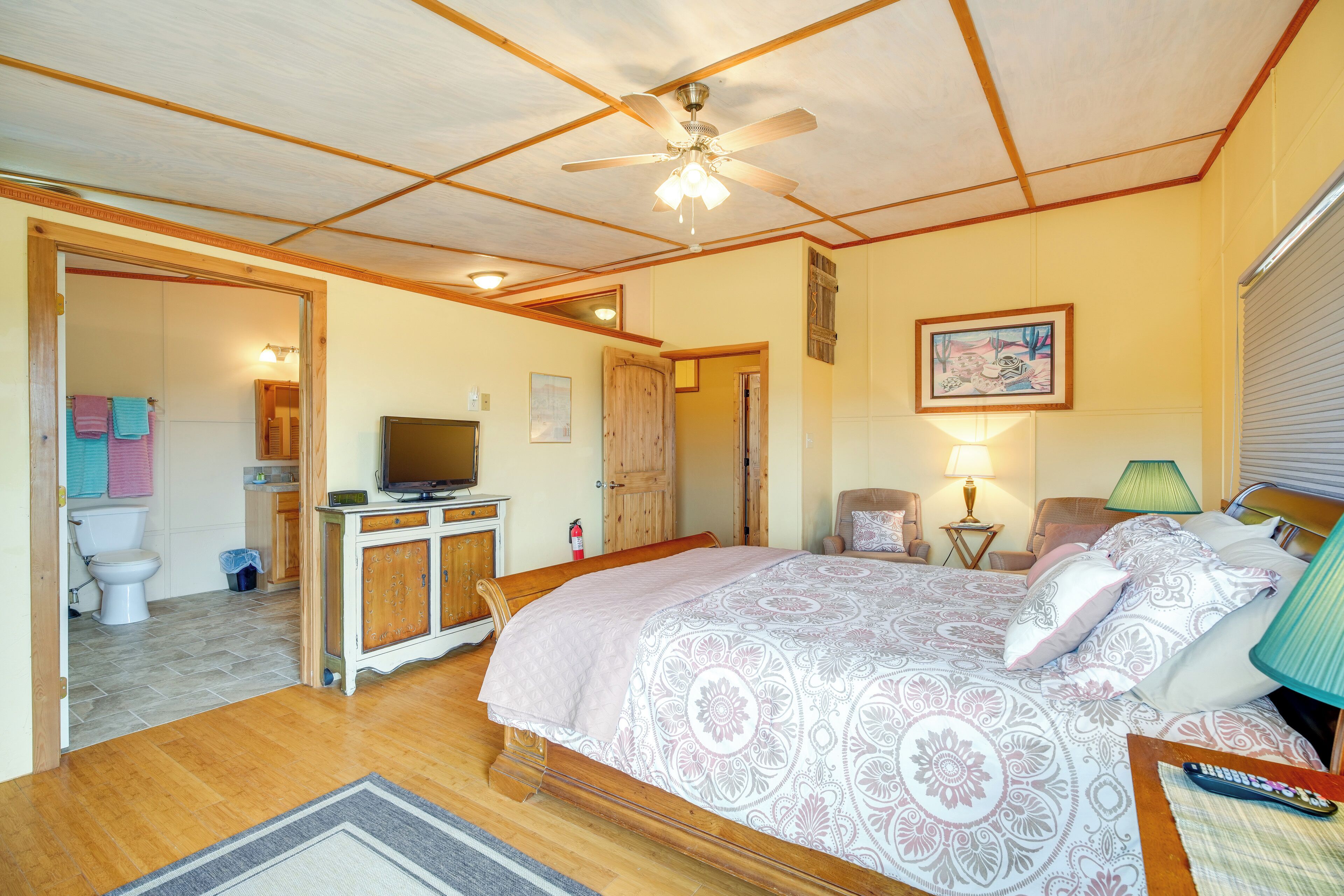 House (2 Bedrooms) | Interior