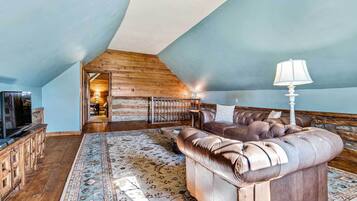 Villa (6 Bedrooms) | Interior