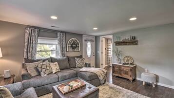 Cottage (2 Bedrooms) | Interior