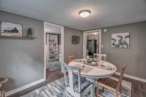 Cottage (2 Bedrooms) | Interior