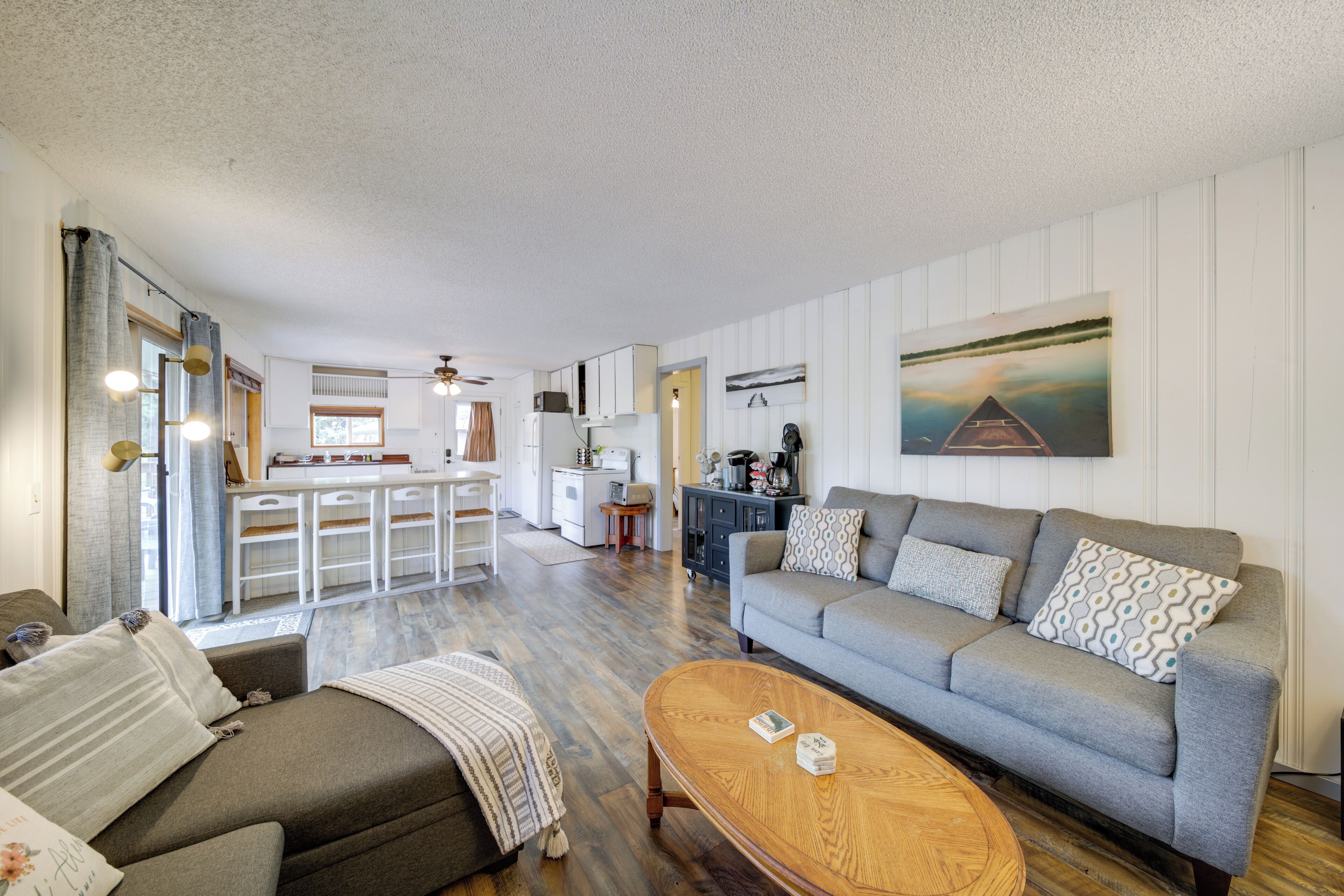 House (2 Bedrooms) | Interior