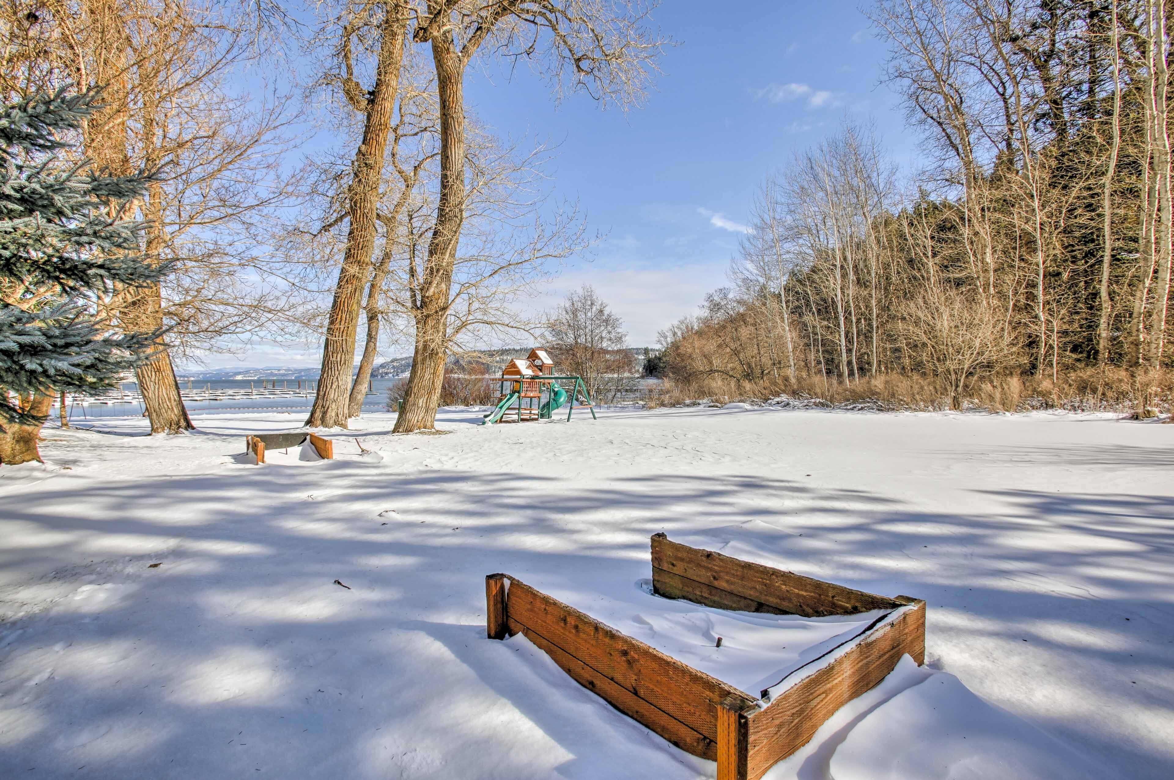Cozy Worley Cabin w/ Lake Access + Gas Grill!