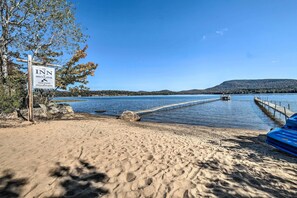 Cottage (2 Bedrooms) | Interior - 2 Mi to Oak Mountain Skiing! 4-season Cottage (Speculator)