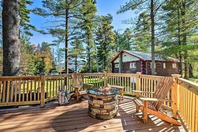 2 Mi to Oak Mountain Skiing! 4-season Cottage