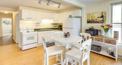 Cozy Delafield Apartment - Walk to Lake!