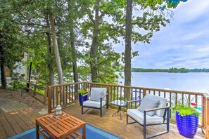 Terrace/patio - Lakefront Plymouth Cottage w/ Private Hot Tub (Plymouth)