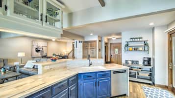 Cottage (2 Bedrooms) | Interior