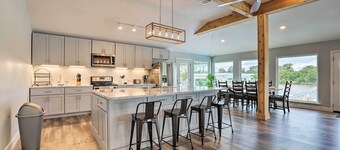 Home on San Jacinto River w/ Pool, Dock & Deck!
