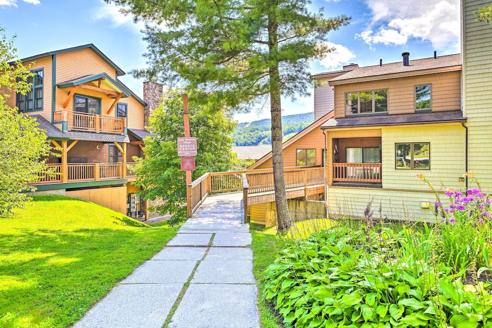 Comfortable Dover Apartment: Walk to Mt Snow! - West Dover, VT