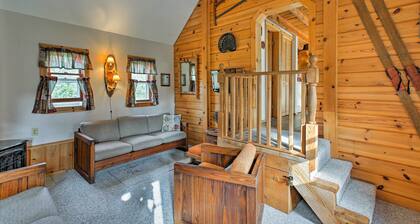 Leelanau Country Cottage ~ 4 Mi to Suttons Bay!