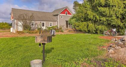 Leelanau Country Cottage ~ 4 Mi to Suttons Bay!