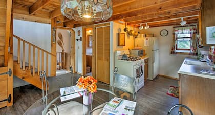 Leelanau Country Cottage ~ 4 Mi to Suttons Bay!