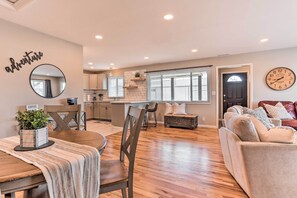 Apartment (2 Bedrooms) | Front of property