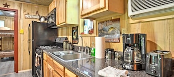 Kentucky Cabin w/ 2 Fishing Ponds & Trail Access