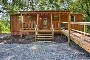 House (2 Bedrooms) | Front of property - Kentucky Cabin w/ 2 Fishing Ponds & Trail Access (New Concord)