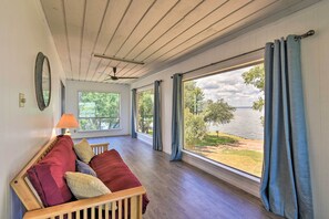 Living area - Lakefront Livingston Retreat w/ Fire Pits! (Livingston)