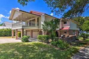 Exterior - Lakefront Livingston Retreat w/ Fire Pits! (Livingston)
