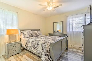 3 soverom, strykejern/-brett og sengetøy