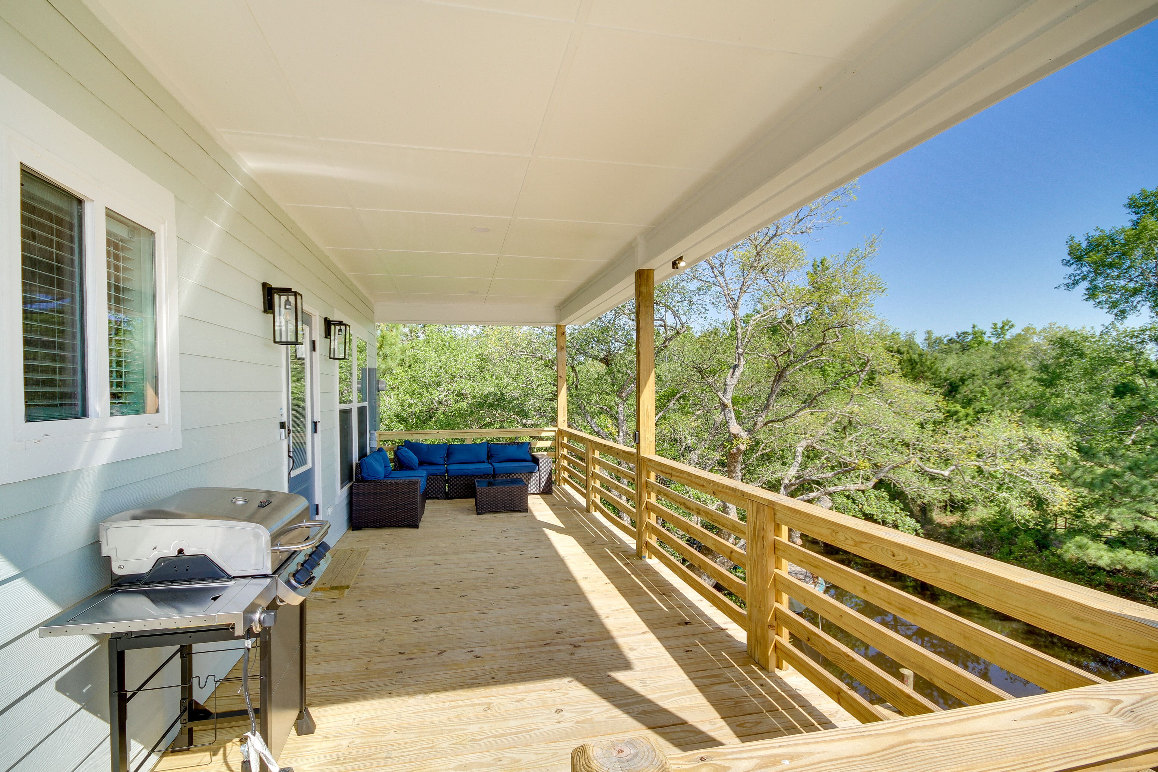 Lovely Bay St Louis Retreat w/ Dock & Canal Access