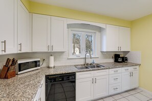 Rumah (3 Bedrooms) | Interior