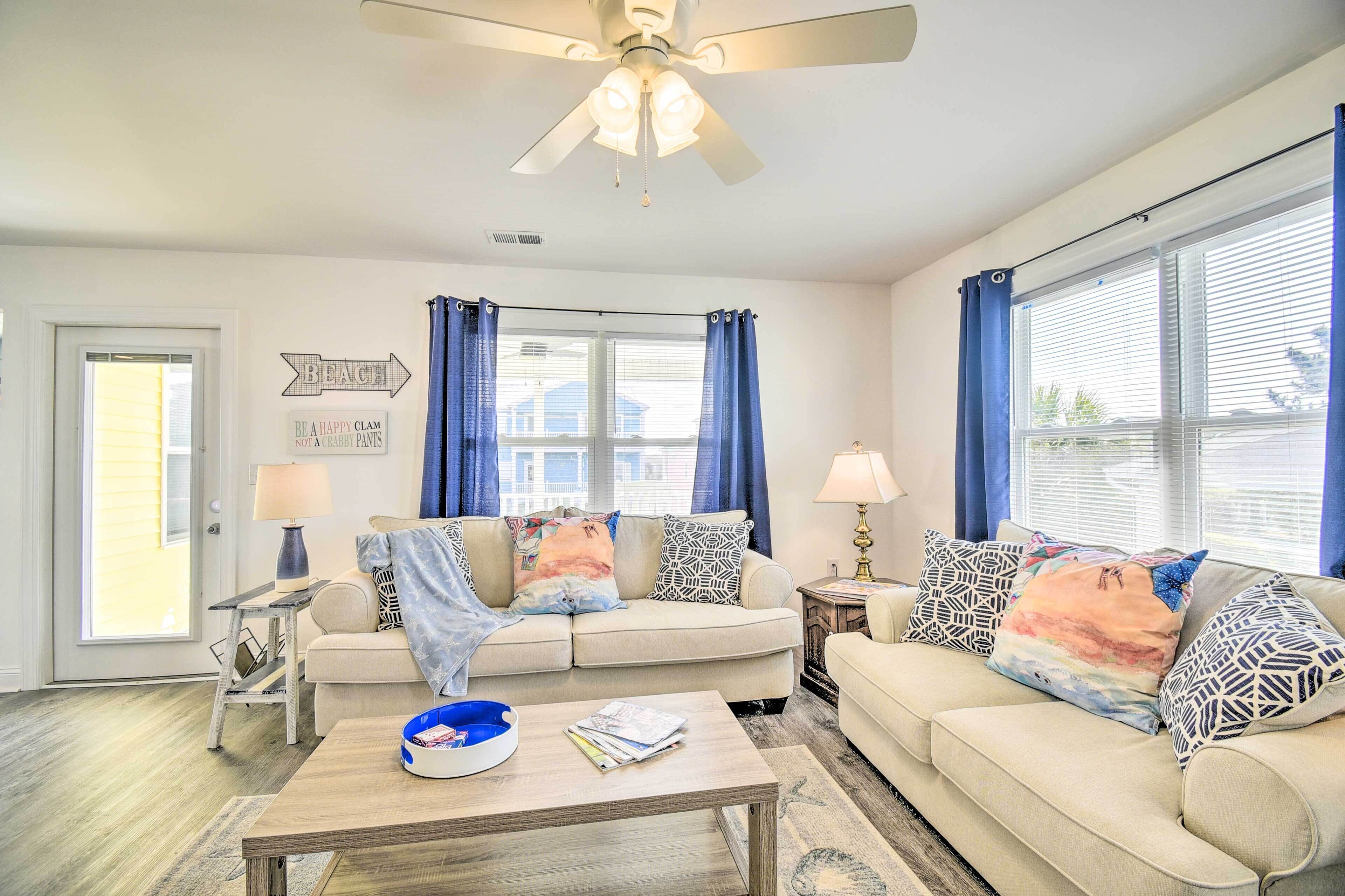 Freshly Remodeled Beach House, Steps to Shore