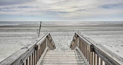 Freshly Remodeled Beach House, Steps to Shore