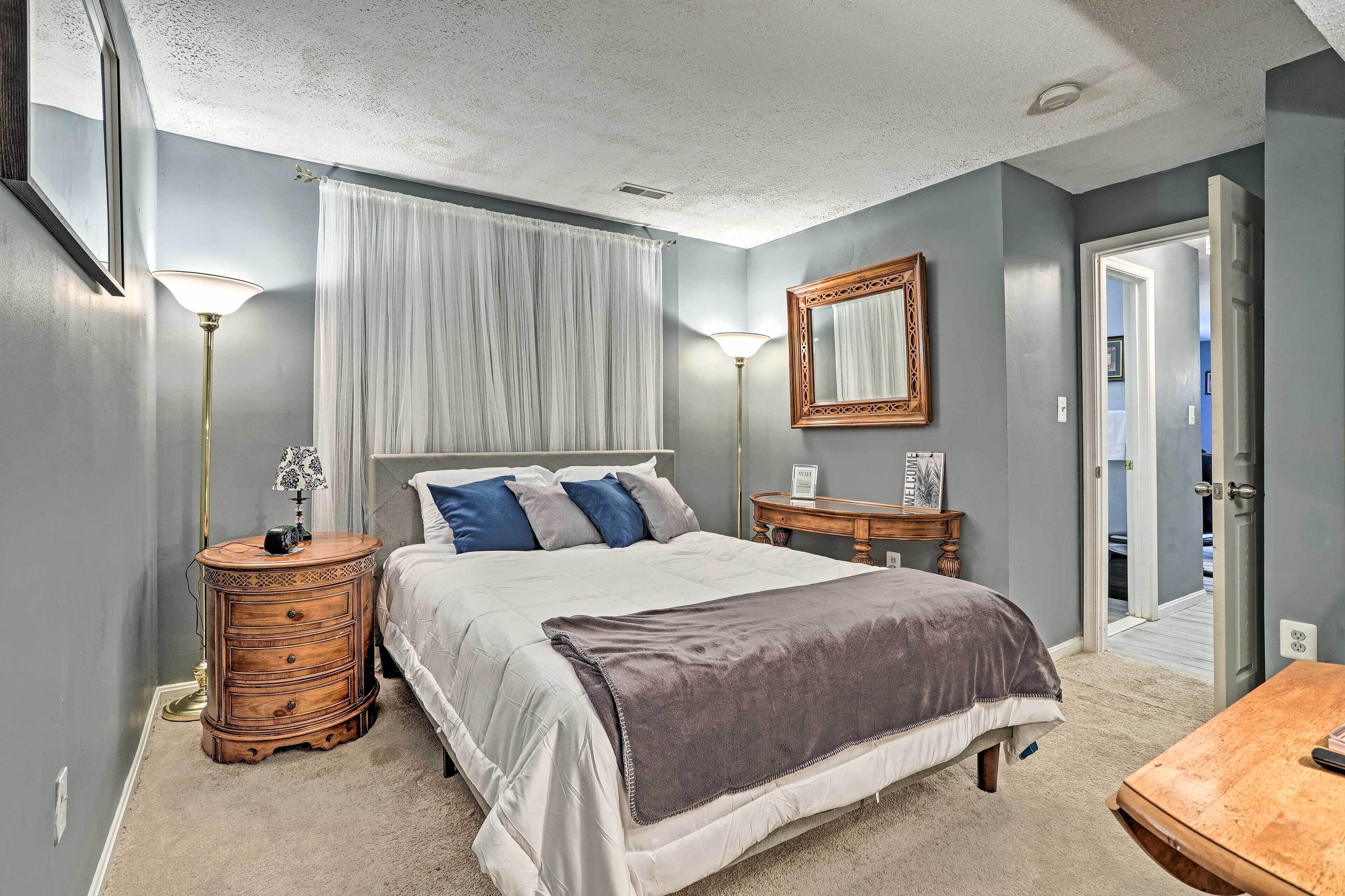 Lower-level Woodbridge Apt w/ Patio - 32 Mi to DC!