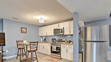 Apartment (1 Bedroom) | Interior