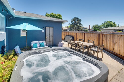 Lodi Escape w/ Private Hot Tub < 1 Mi to Dtwn