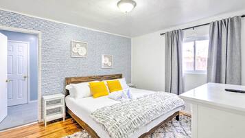 3 chambres, espace de travail pour ordinateurs portables