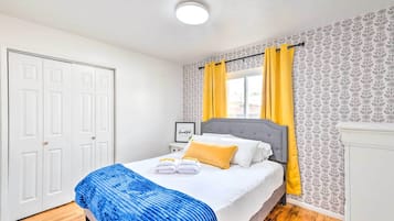 3 bilik tidur, ruang kerja komputer riba, seterika/papan seterika