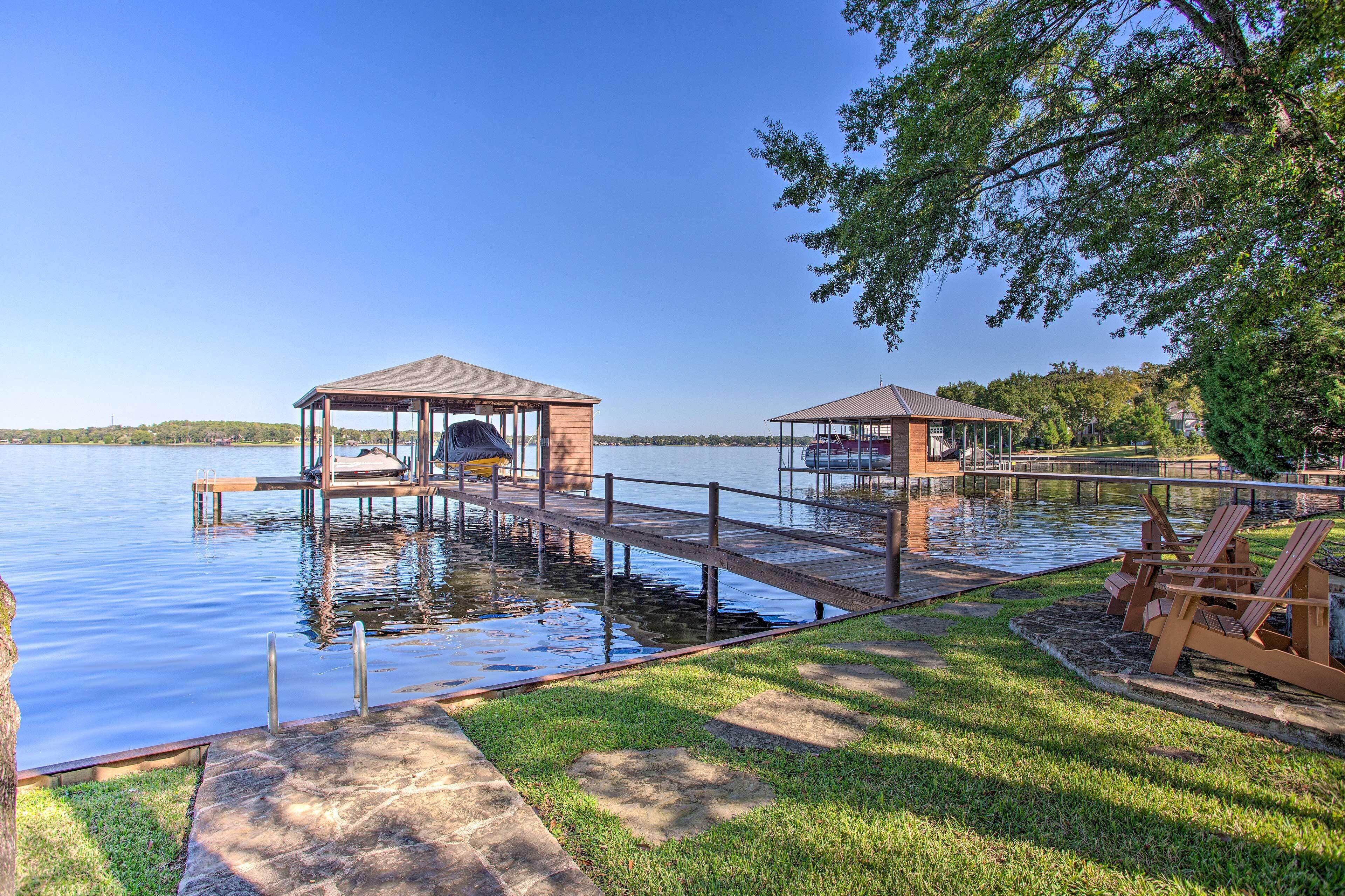 Malakoff Home w/ Deck & Fire Pit: Cedar Creek Lake