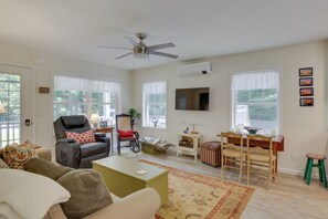 Cottage (2 Bedrooms) | Interior