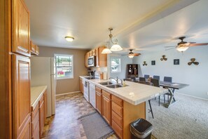 House (3 Bedrooms) | Interior