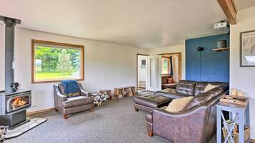 House (4 Bedrooms) | Interior