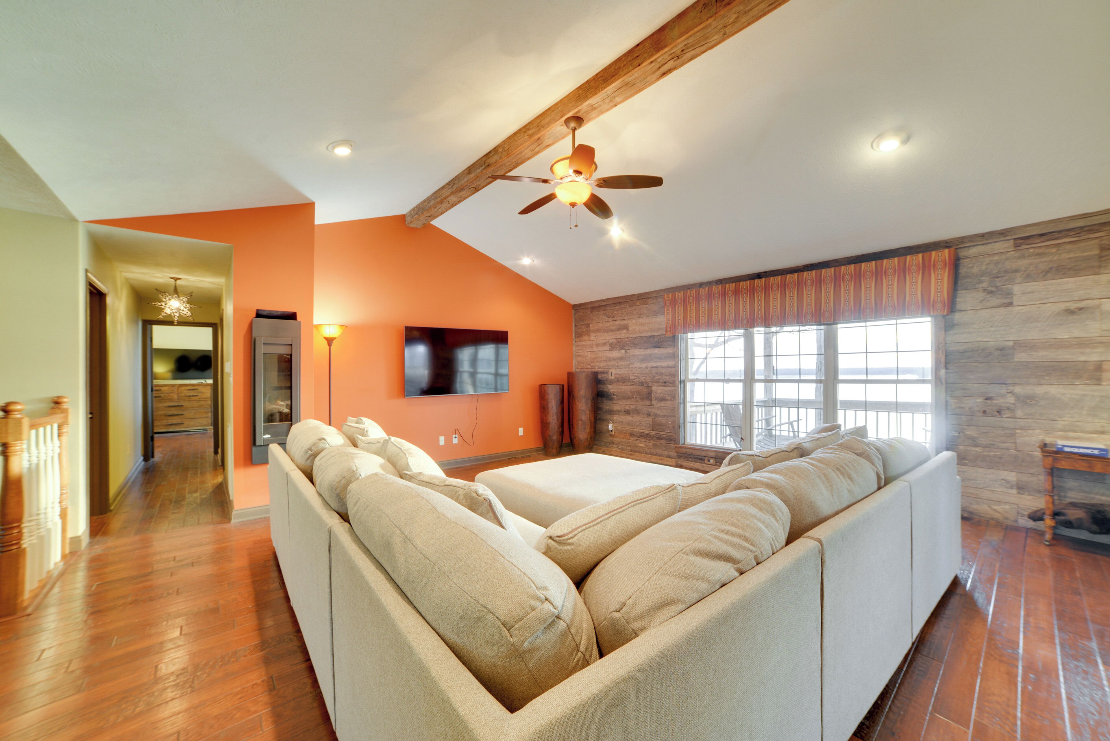 المنشأة من الداخل