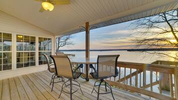 House (2 Bedrooms) | Front of property